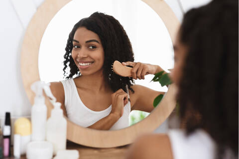 The Ultimate Guide To Detangling Natural Hair | Carol's Daughter