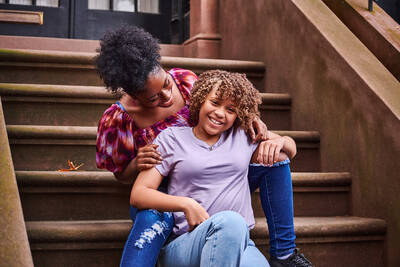 mother and daughter blonde curls